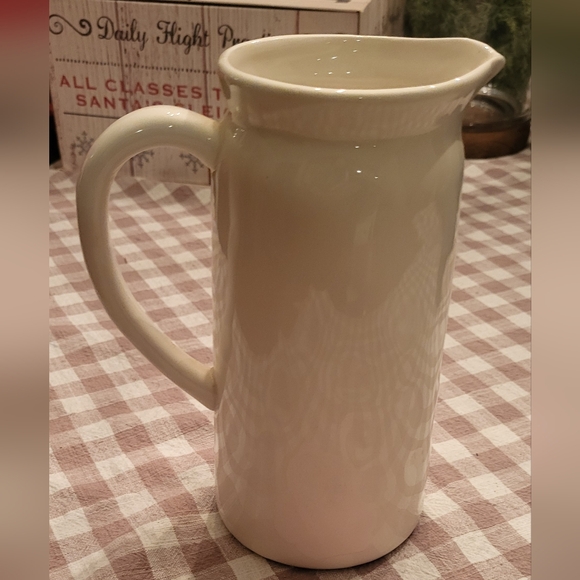 2016 POUR Pitcher 😮 - Picture 2 of 3
